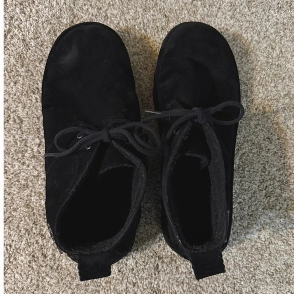 Bearpaw Skye Black Suede Leather Chukka  Boots Wool Lined Women Ankle Booties 10